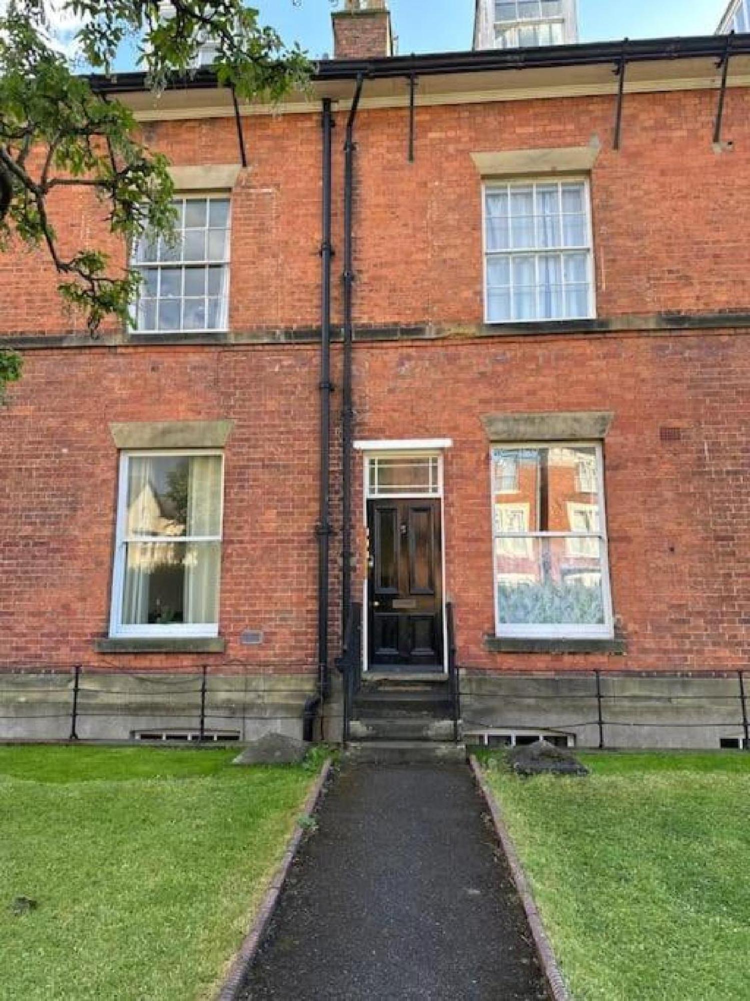 The Penthouse Queen Margaret'S Lodge Scarborough Exterior photo