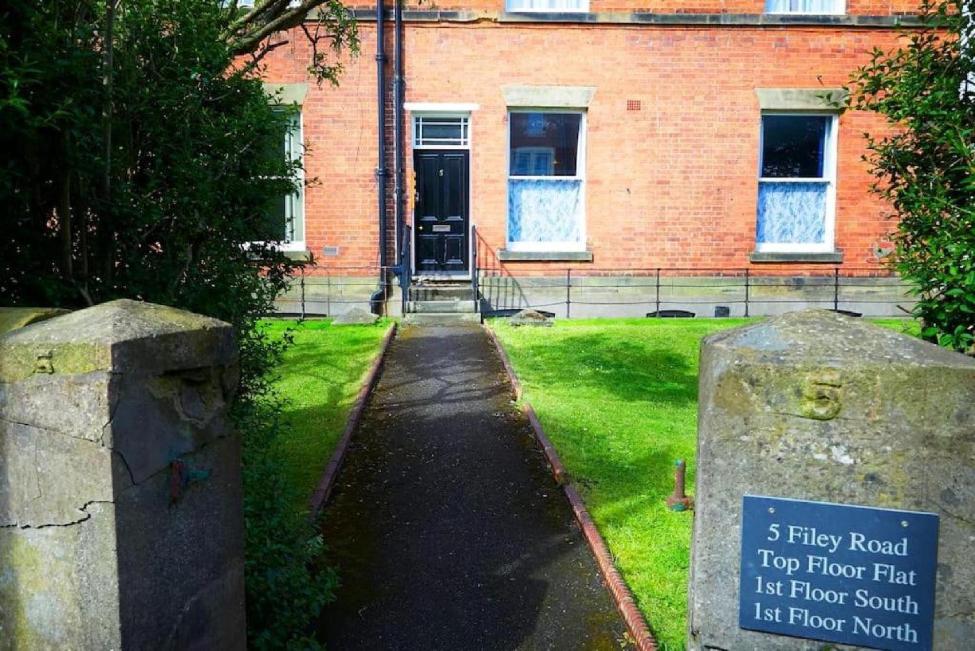 The Penthouse Queen Margaret'S Lodge Scarborough Exterior photo